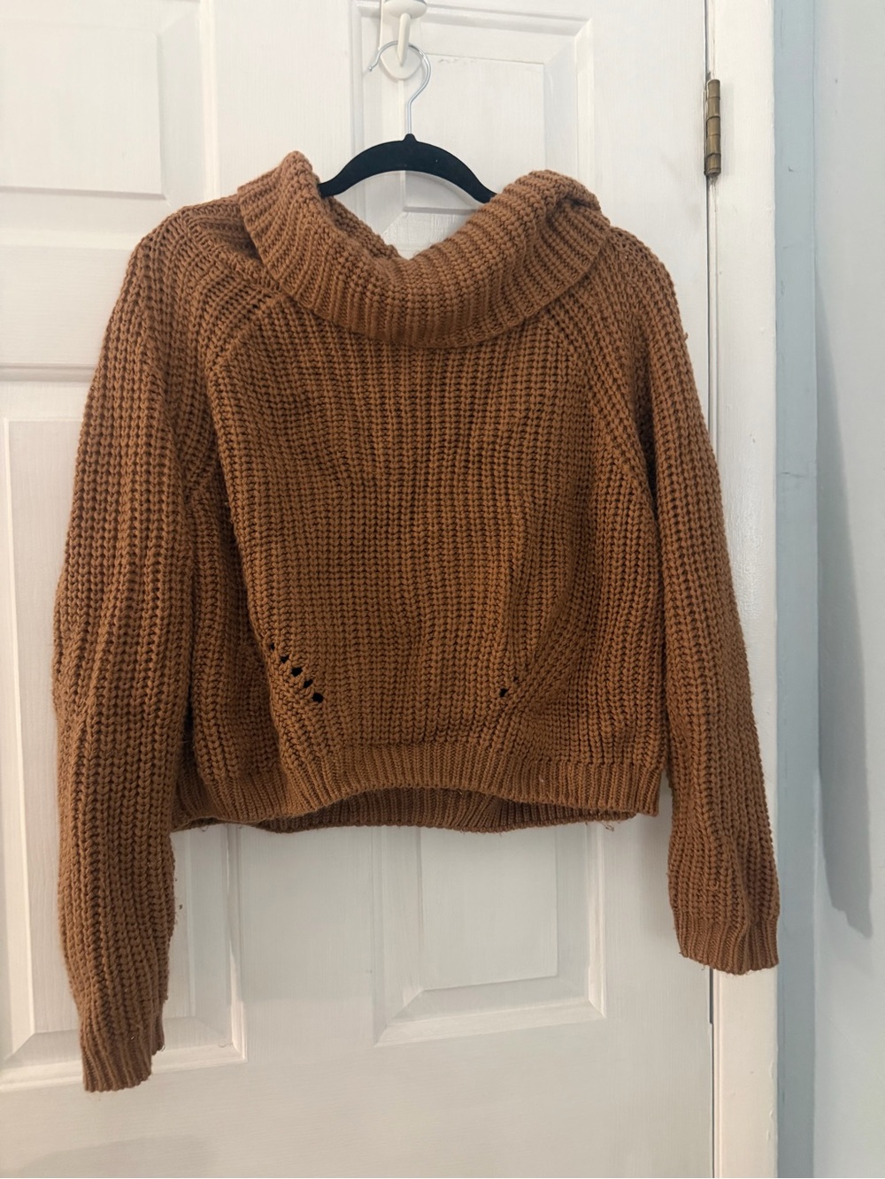 Women’s Medium Camel Brown Chunky Knit Cropped Cowl Neck Sweater